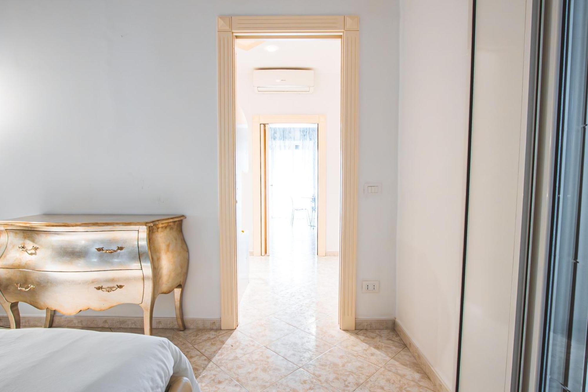 Favolhouse Apartment บารี ภายนอก รูปภาพ